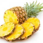 Calorie content of 100 g of pineapple - only 48 calories