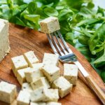 Calorie content of low-fat cheeses