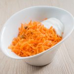 carrot salad with yogurt